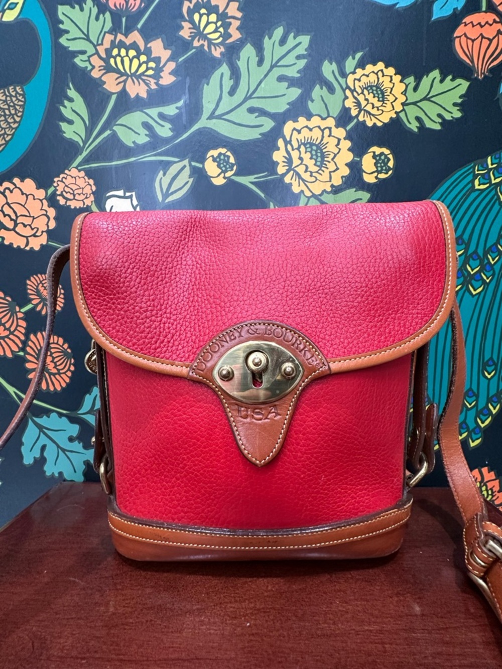 Vintage Dooney Bourke AWL Red Crossbody Bag Duck Logo USA Leather - Picture 4 of 11